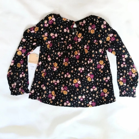 Thereabouts girls poet blouse and H&M girls kakhi lace shorts Bundle - Picture 2 of 8